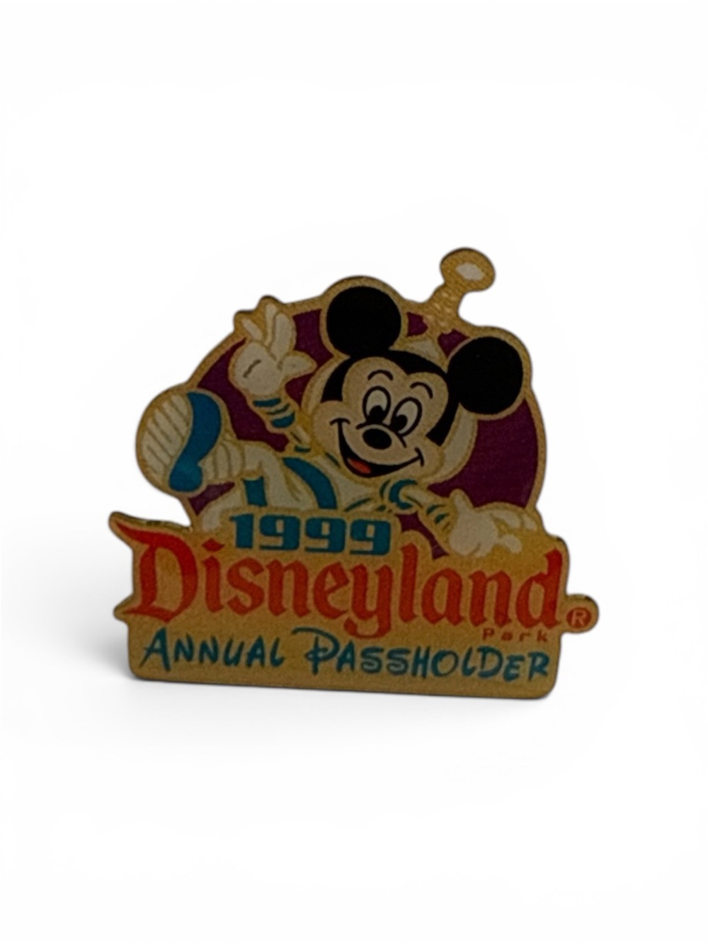 VTG 1999 Disneyland Annual Passholder Mickey Pin